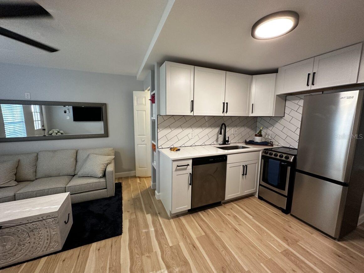 BARNARD ERASTUS A S REV SUB - Residential Income