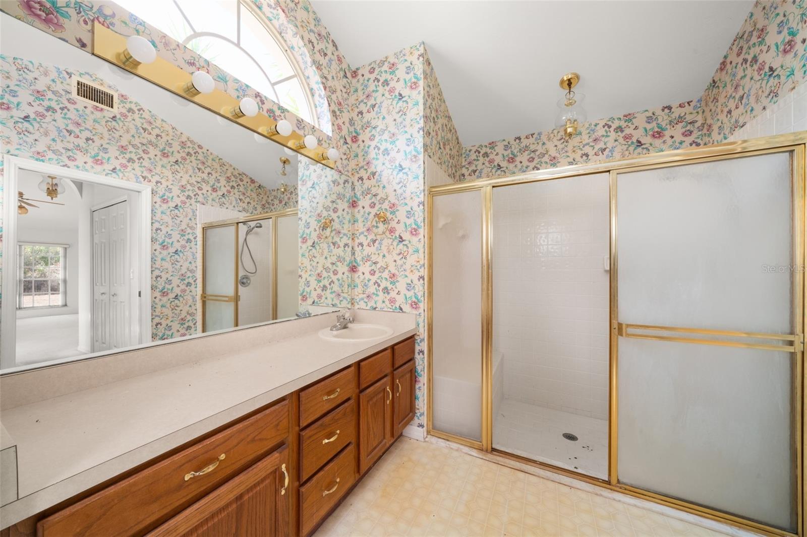 SUN N LAKE - Residential