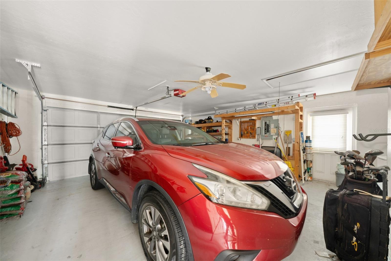 SUN N LAKE - Residential