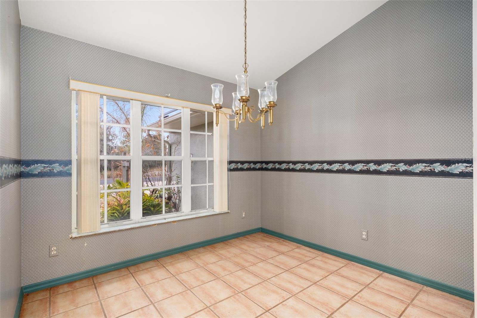 SUN N LAKE - Residential