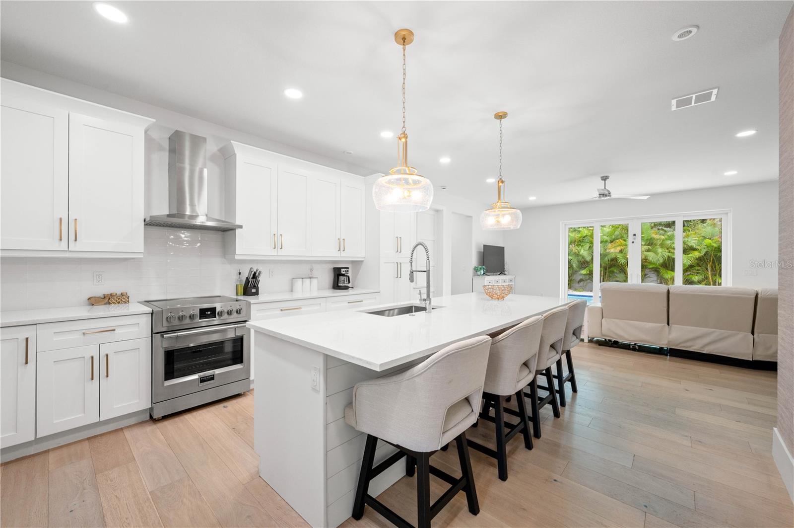 POINSETTIA PARK 2 - Residential