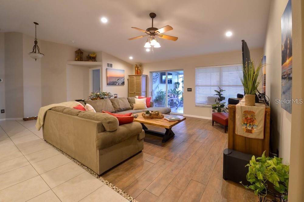 KINGSFIELD LAKES PH 1 - Residential