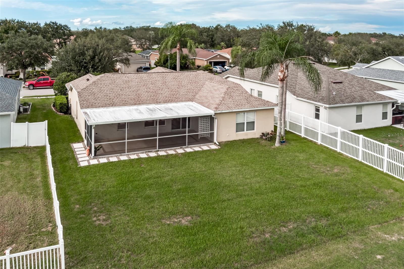 KINGSFIELD LAKES PH 1 - Residential