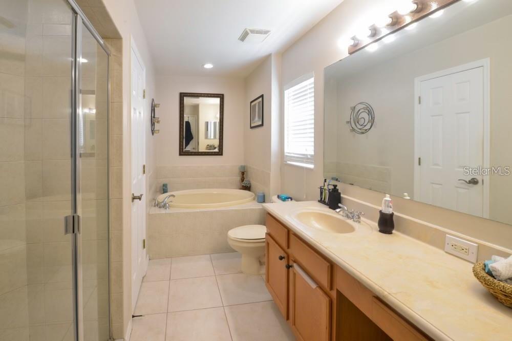 KINGSFIELD LAKES PH 1 - Residential