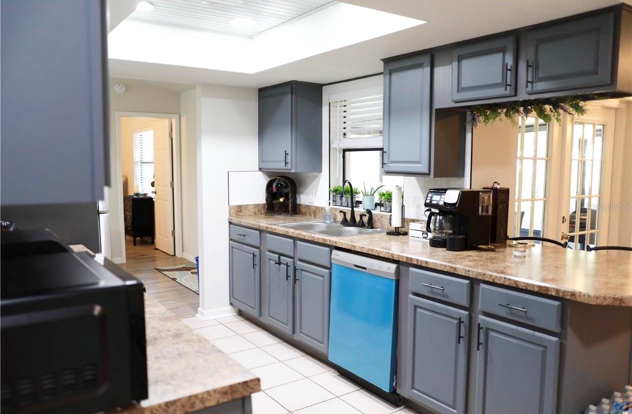 1416 GLENMERE DRIVE