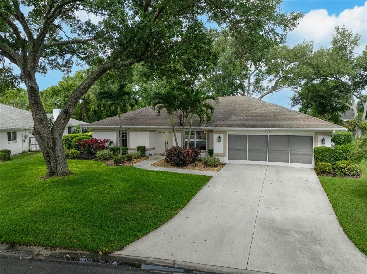 JACARANDA COUNTRY CLUB WEST VILLAGE - Residential