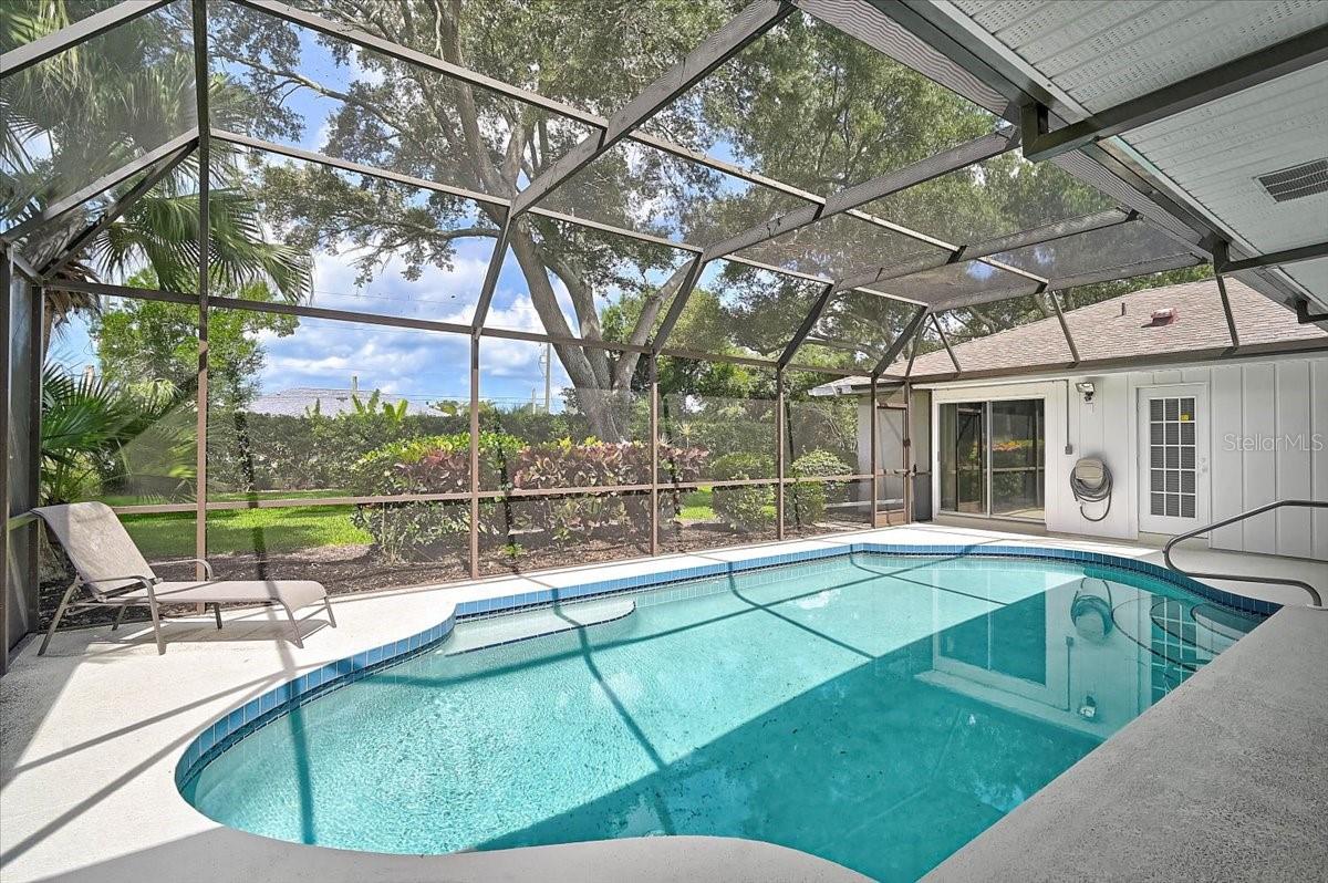 JACARANDA COUNTRY CLUB WEST VILLAGE - Residential