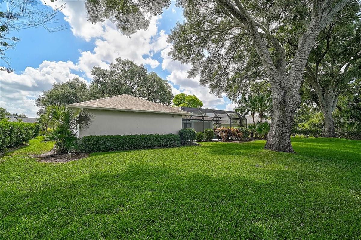 JACARANDA COUNTRY CLUB WEST VILLAGE - Residential