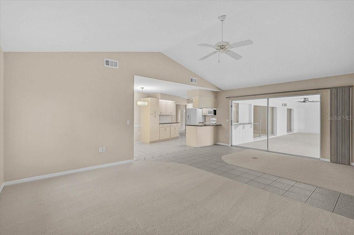 JACARANDA COUNTRY CLUB WEST VILLAGE - Residential