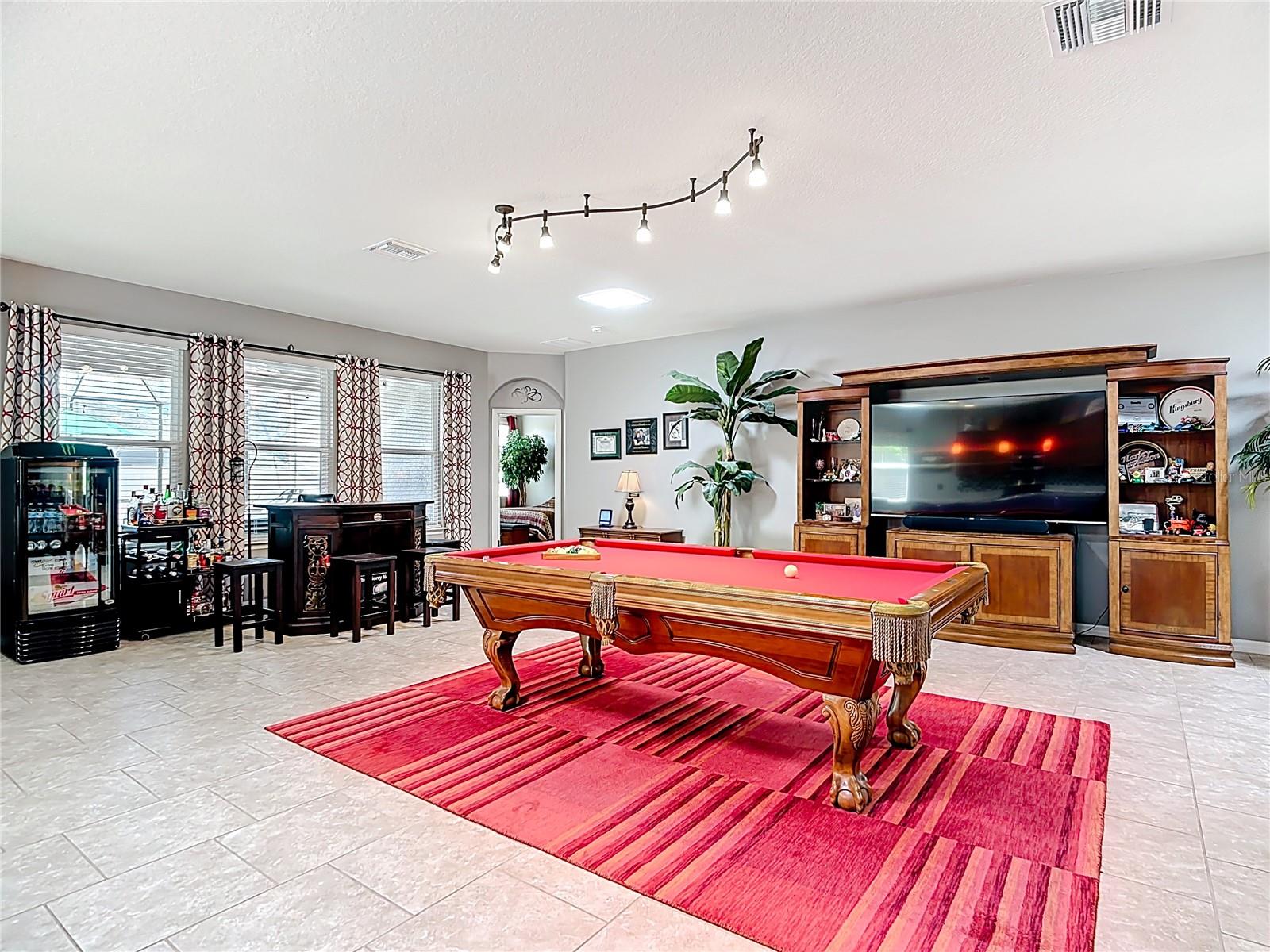 WIND MEADOWS - Residential