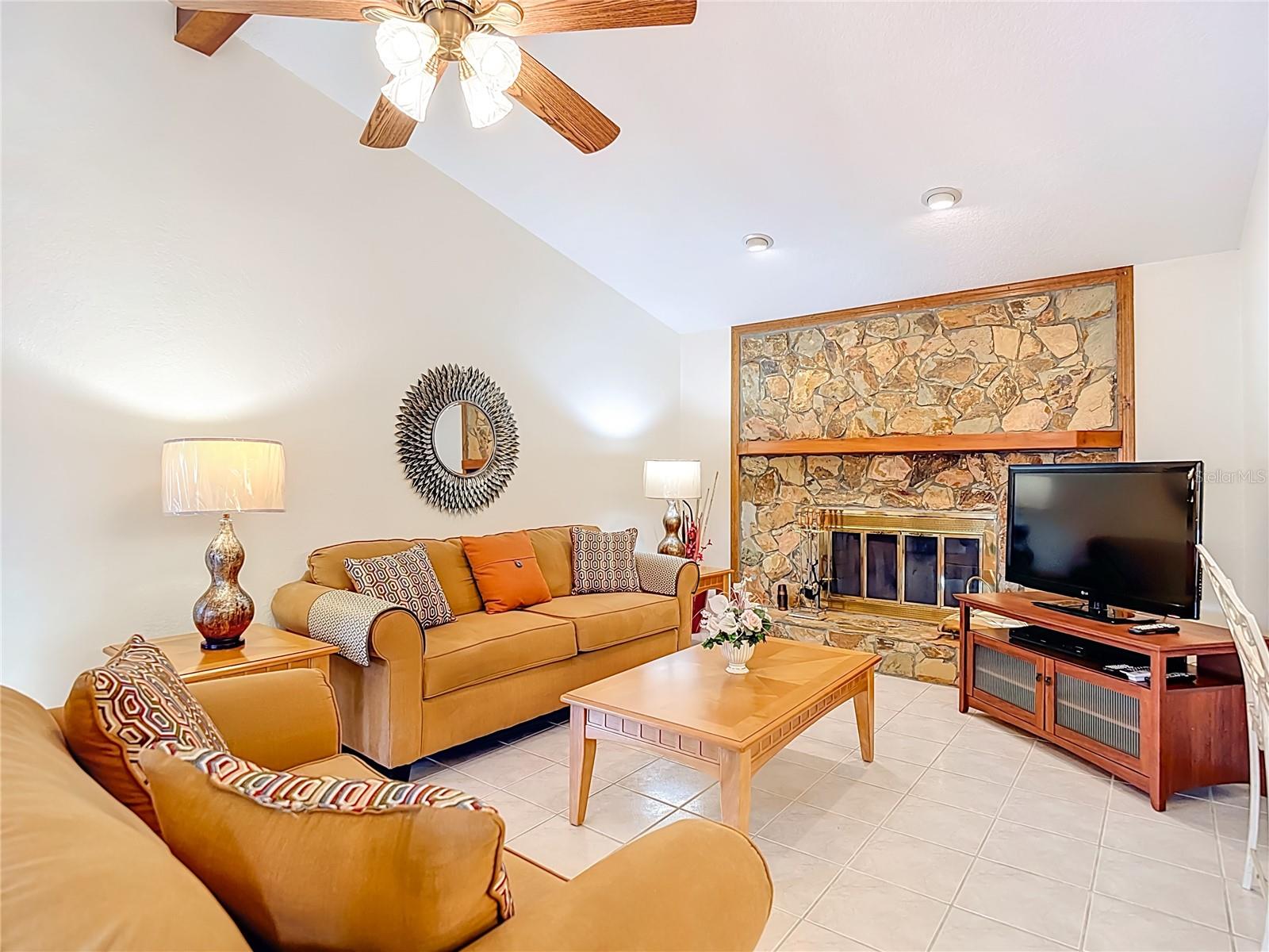 SPRING HILL - Residential