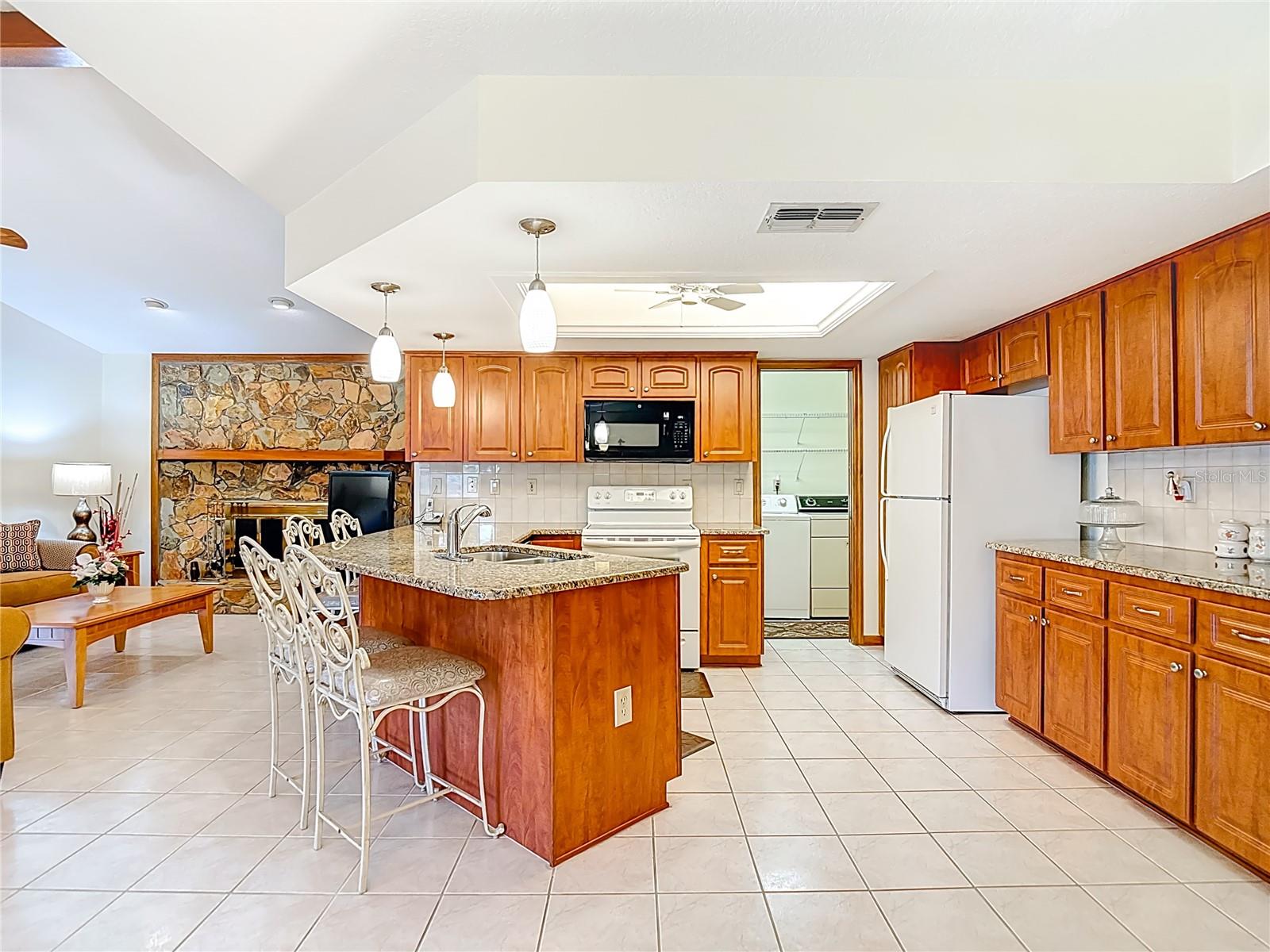 SPRING HILL - Residential