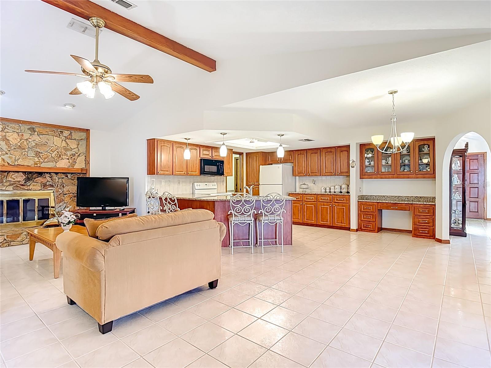 SPRING HILL - Residential