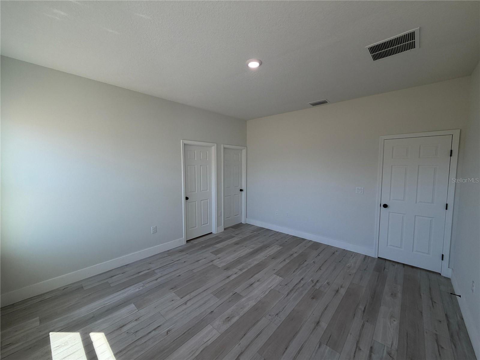 SUN N LAKE EST OF SEBRING UNIT 16 - Residential