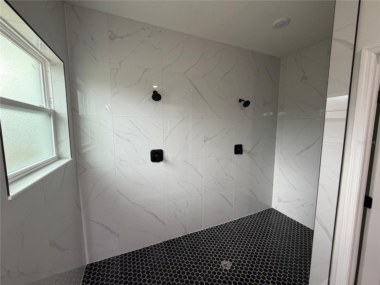 SUN N LAKE EST OF SEBRING UNIT 16 - Residential