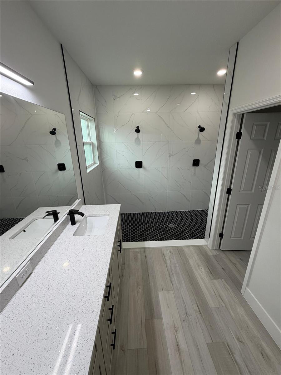 SUN N LAKE EST OF SEBRING UNIT 16 - Residential