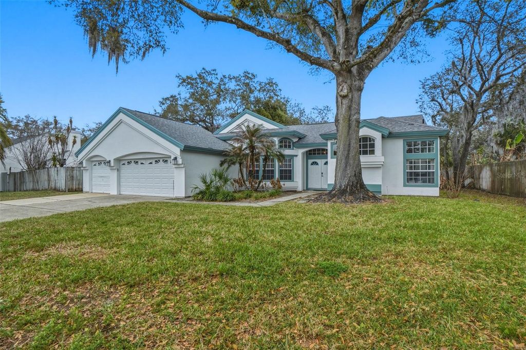 Photo of 1608 Imperial Palm Drive, Apopka, FL 32712 (MLS # O6394605)
