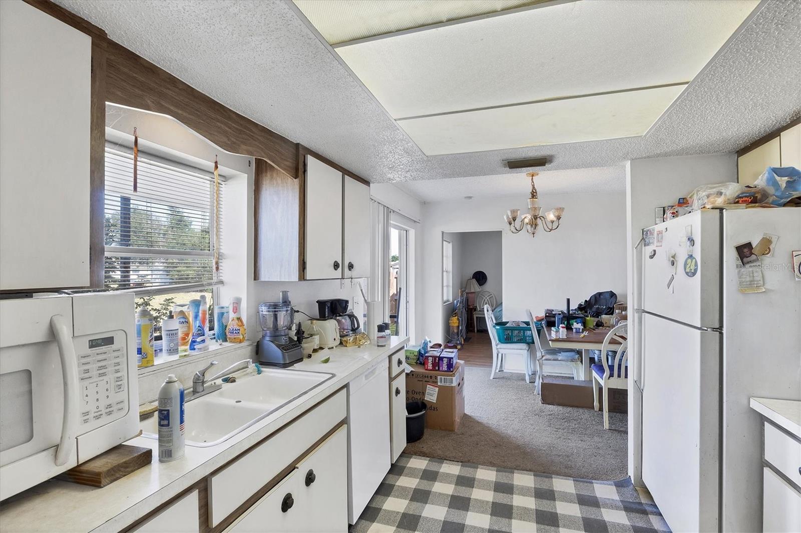 DEER CREEK WOODS - Residential Income