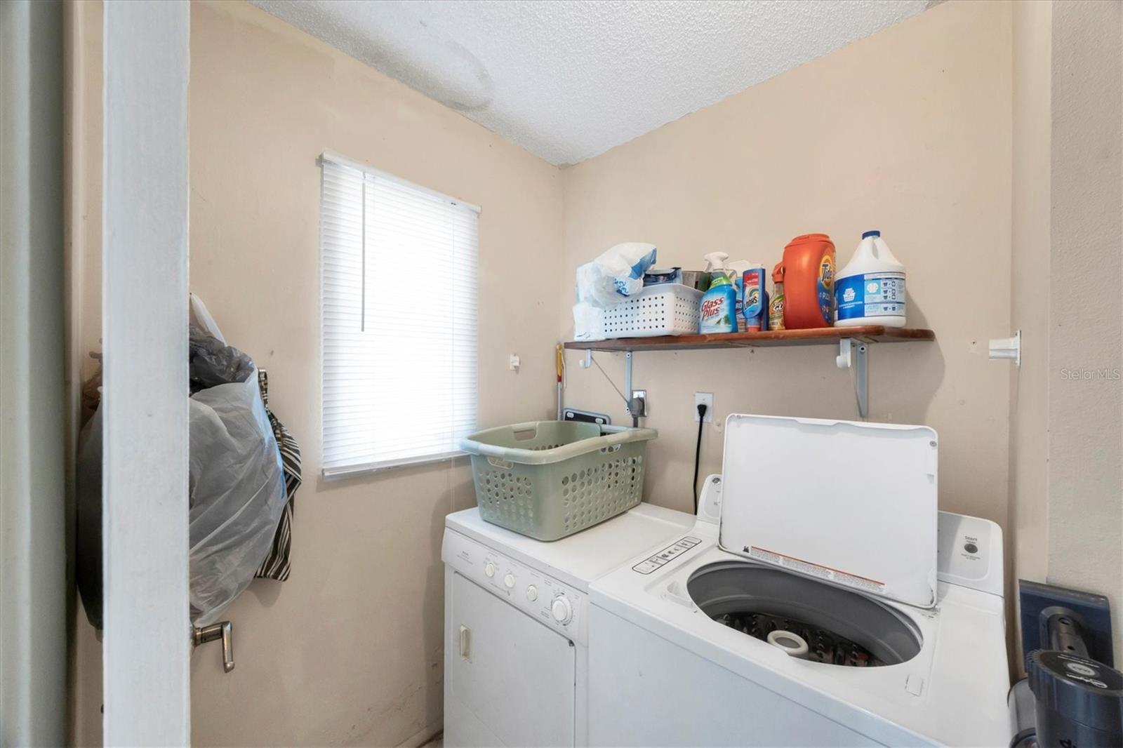 DEER CREEK WOODS - Residential Income