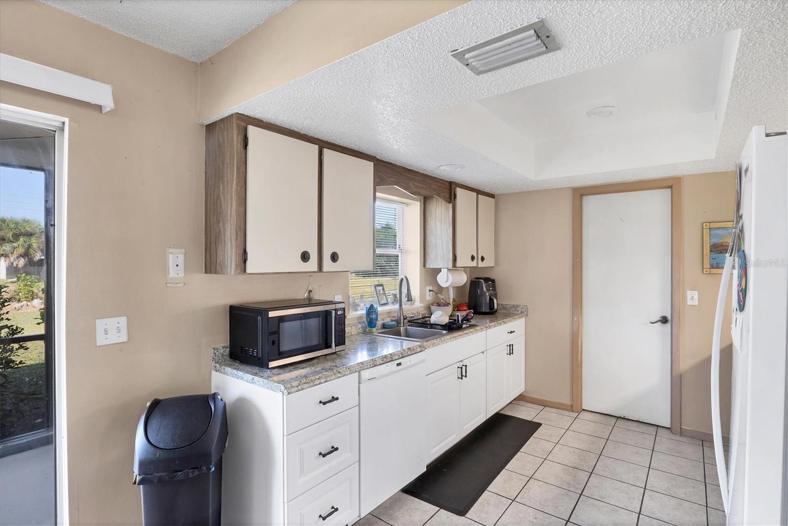 DEER CREEK WOODS - Residential Income