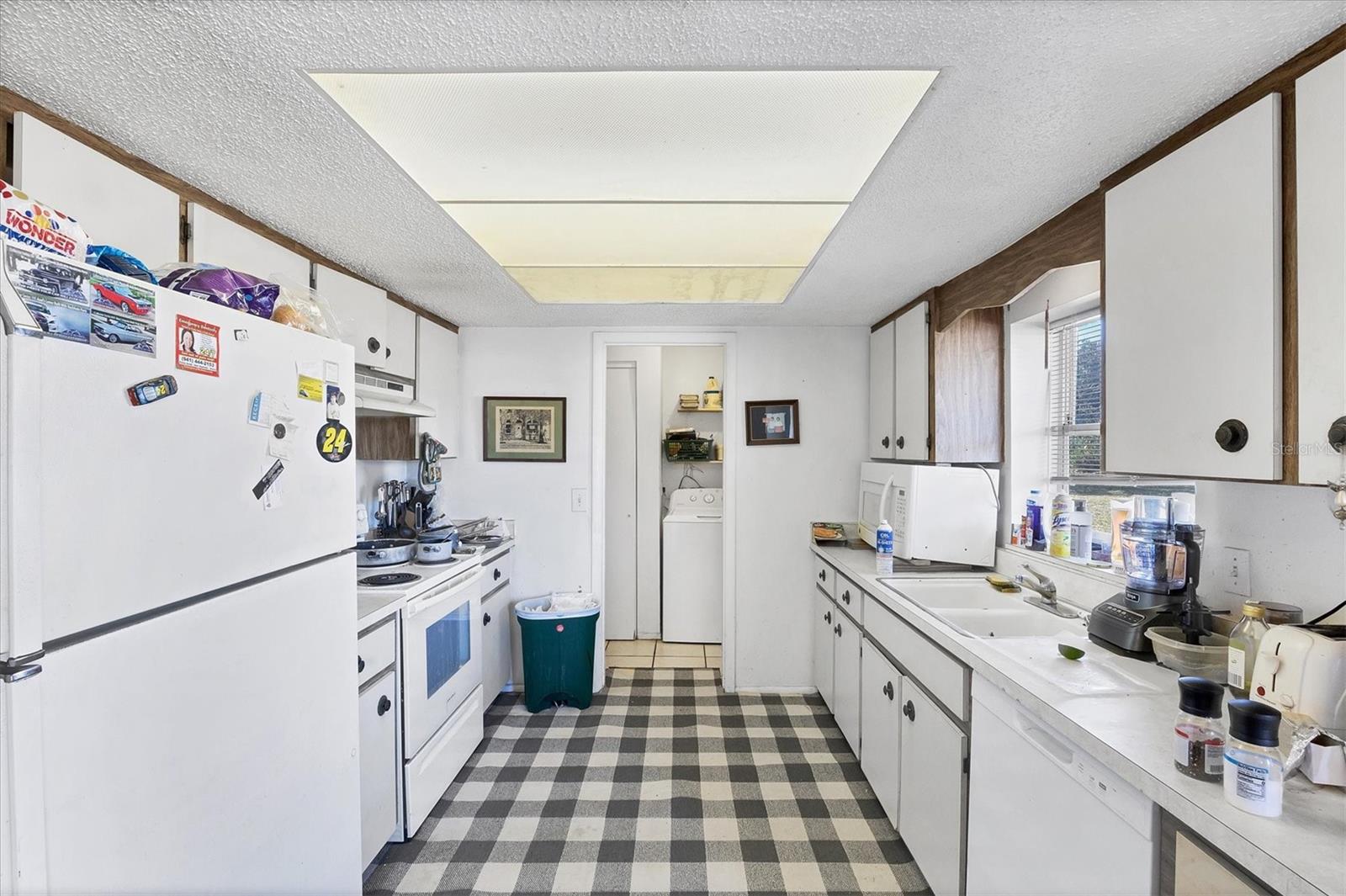 DEER CREEK WOODS - Residential Income