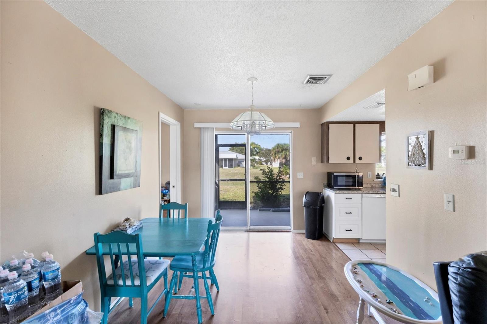 DEER CREEK WOODS - Residential Income