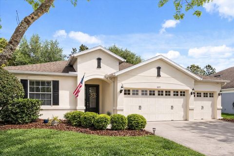 Tiny photo for 30231 Hackney Loop, Mount Dora, FL 32757 (MLS # G5110496)