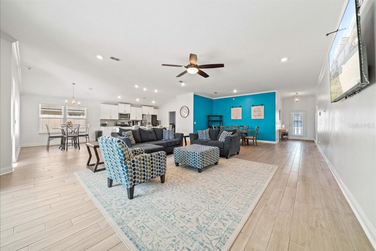 ROCK SPGS FARMS - Residential