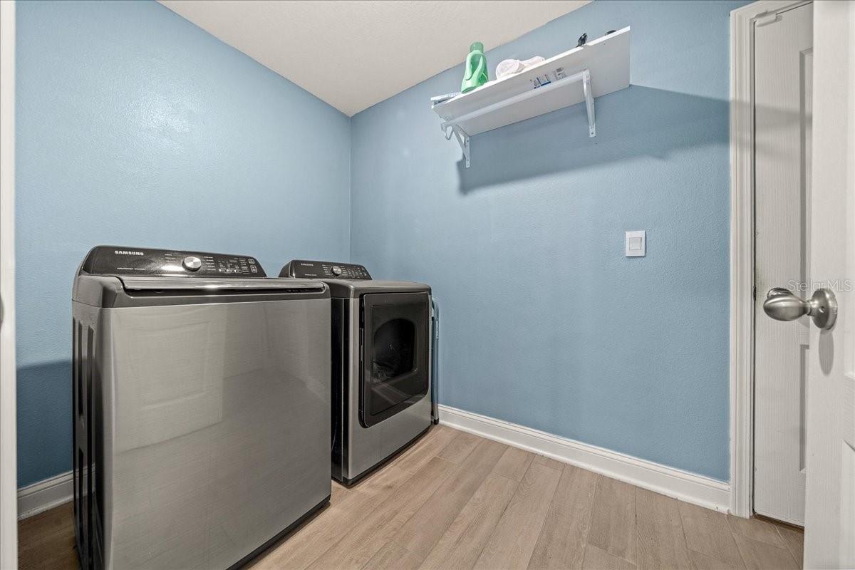 ROCK SPGS FARMS - Residential