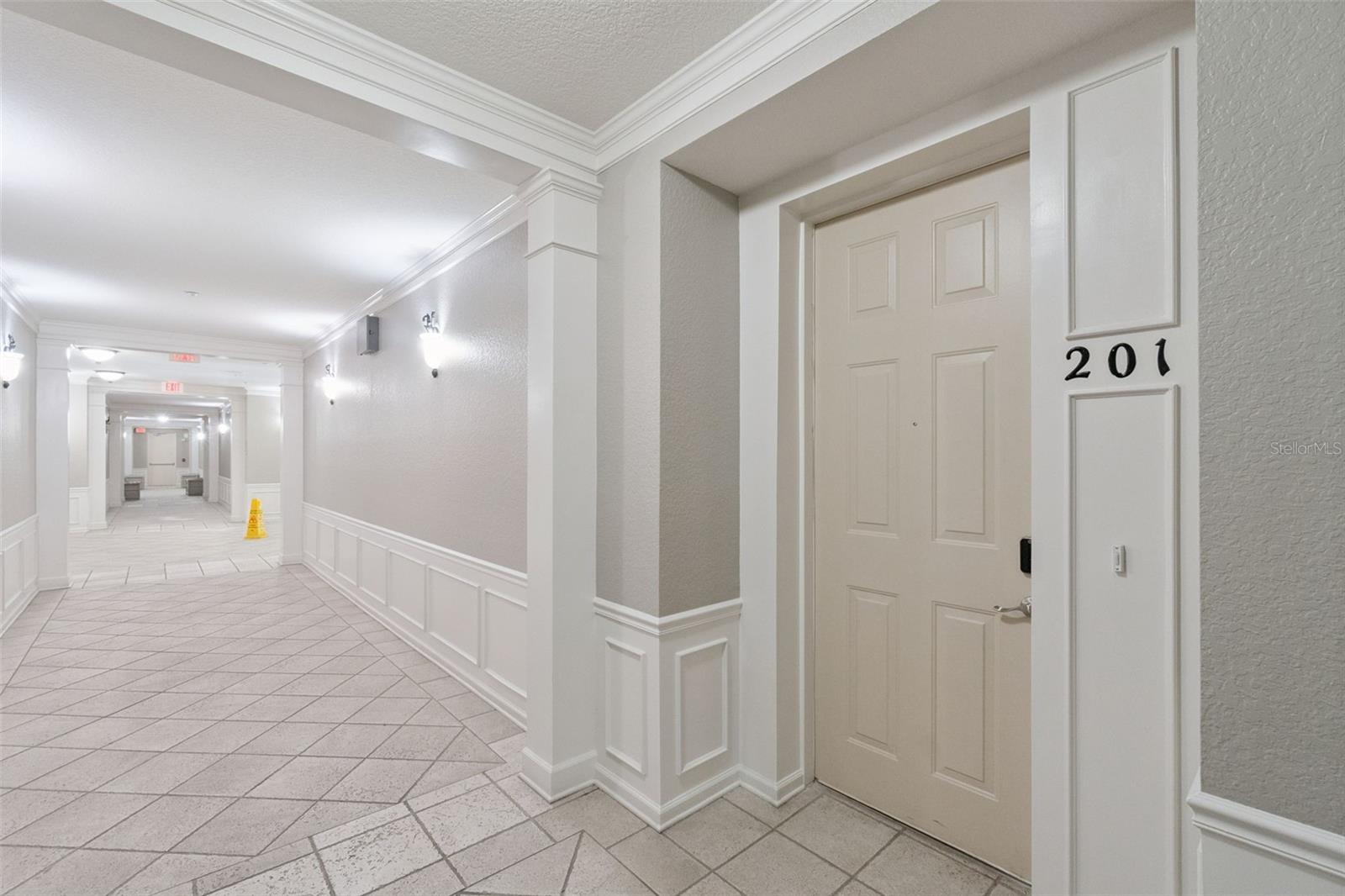 4816 CAYVIEW AVENUE 201