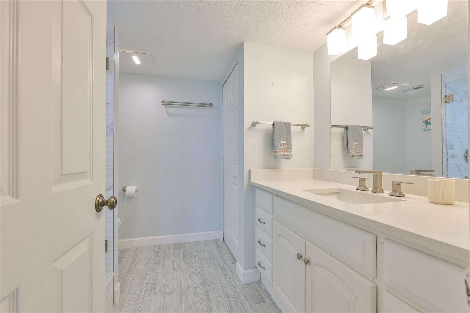 SAND KEY CONDO-SOUTH BEACH 1 - Residential Lease