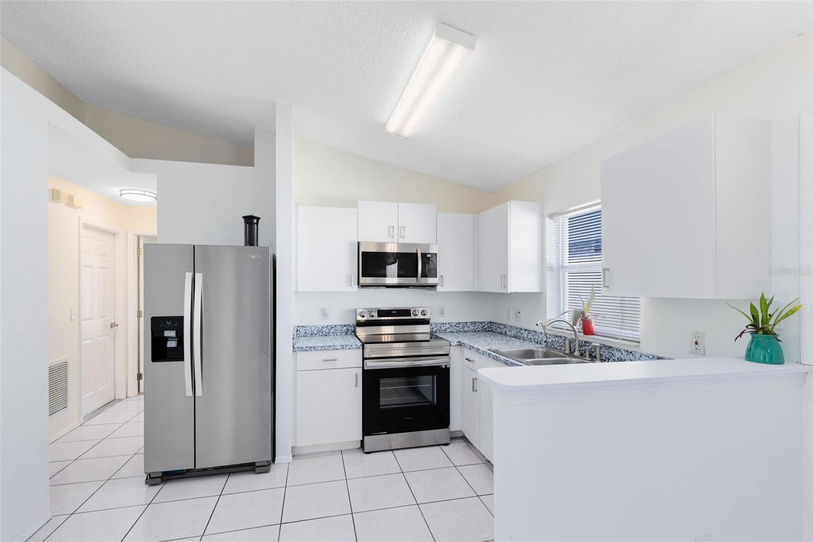 ISLANDS PH 04 - Residential