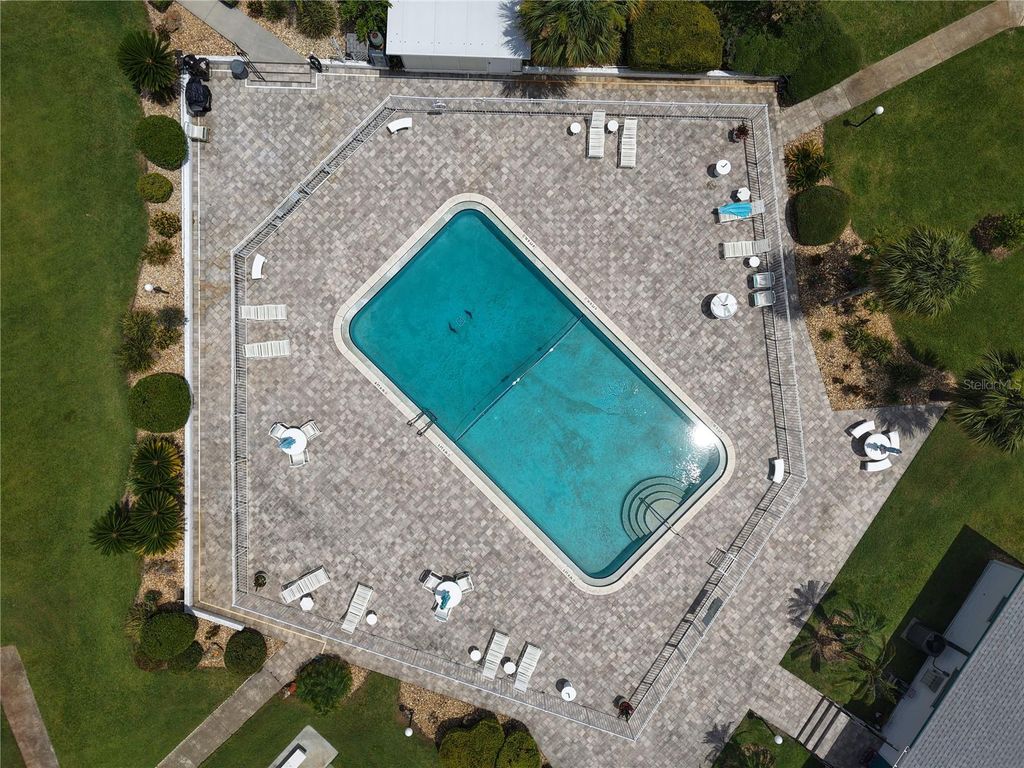 Photo of 1600 W Lake Parker Drive #B23, Lakeland, FL 33805 (MLS # S5117366)