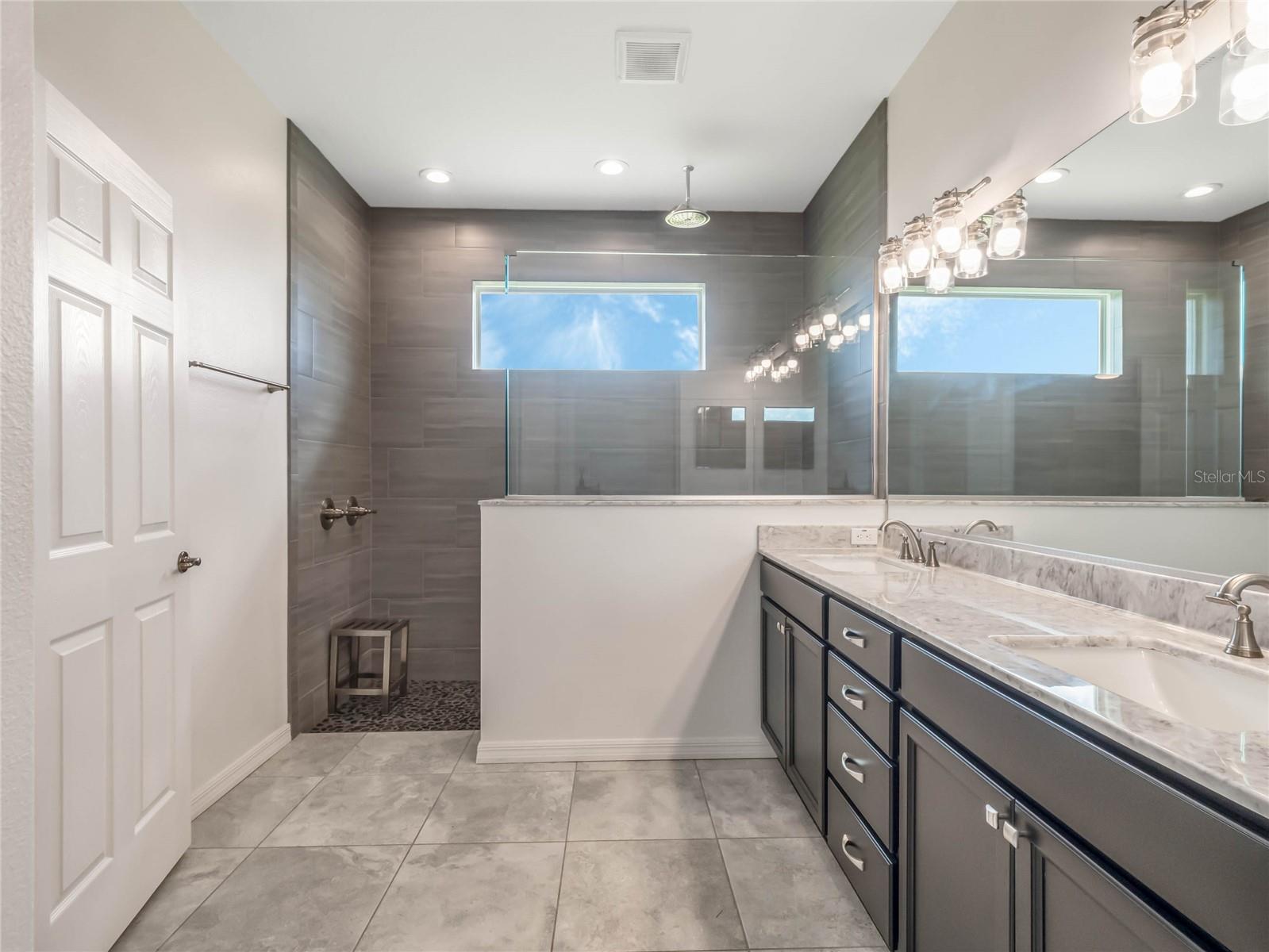 SUNRISE FARMS - Farm