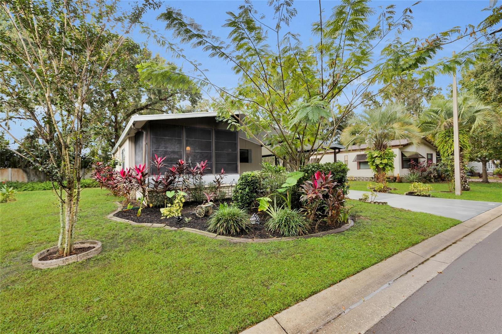 CONTINENTAL COUNTRY CLUB - Residential