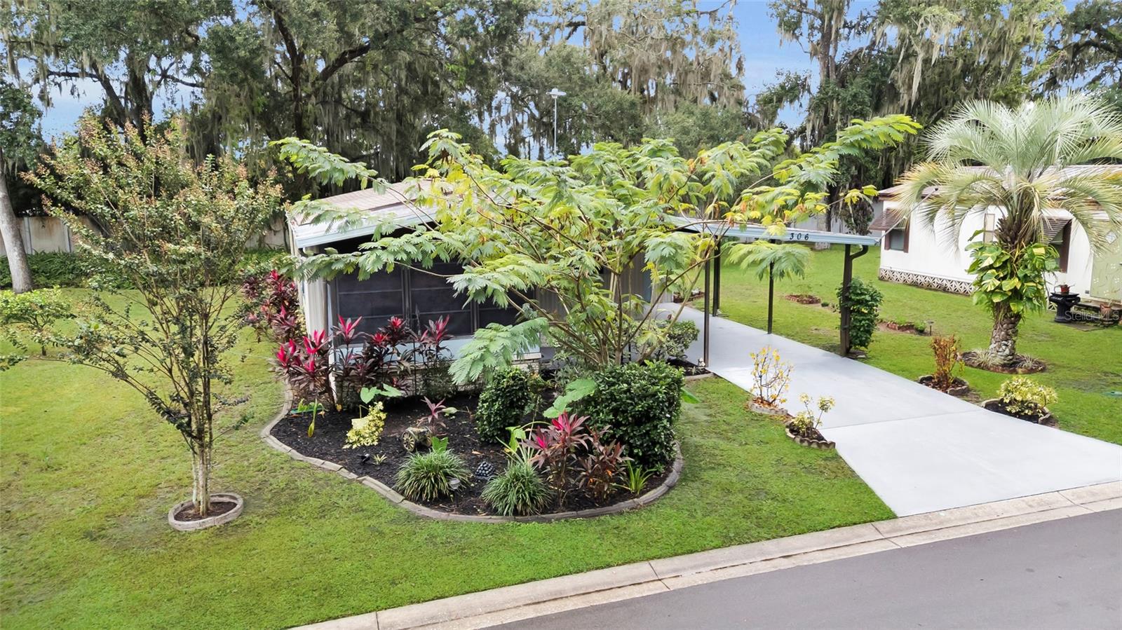 CONTINENTAL COUNTRY CLUB - Residential