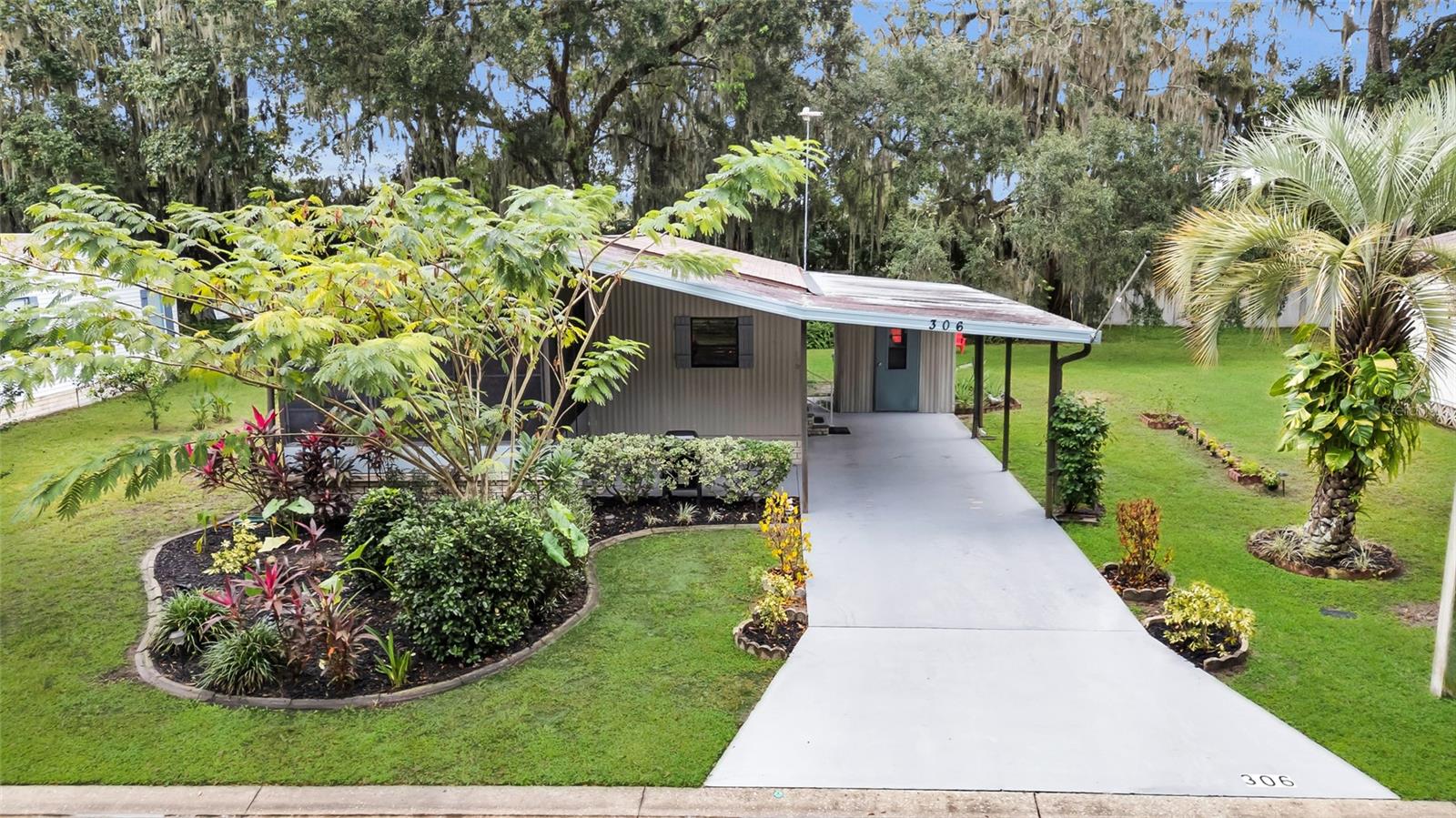 CONTINENTAL COUNTRY CLUB - Residential