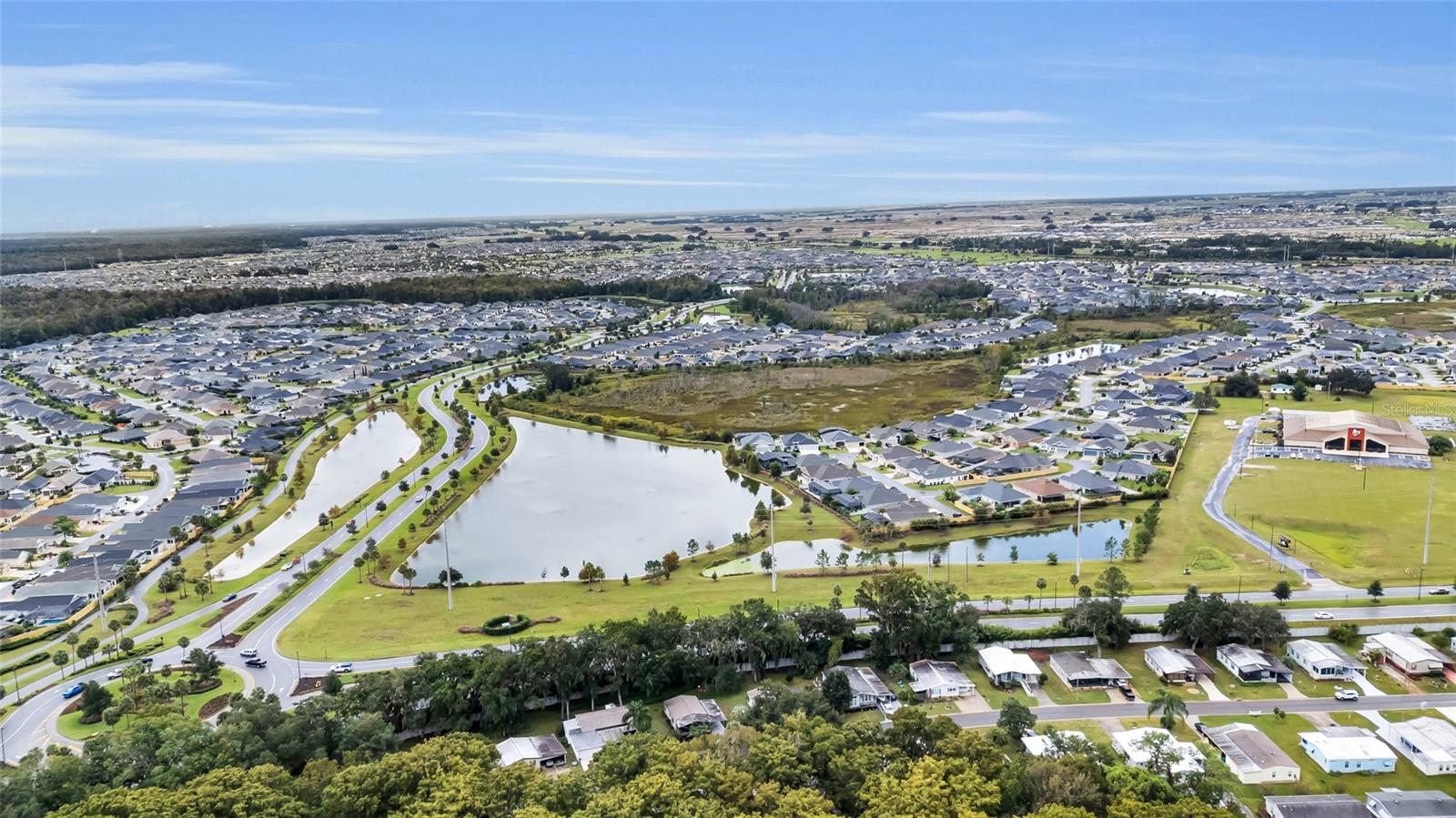 CONTINENTAL COUNTRY CLUB - Residential