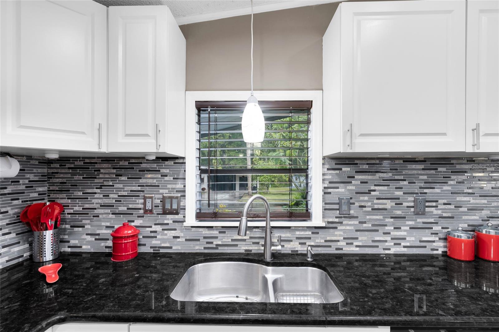 CONTINENTAL COUNTRY CLUB - Residential