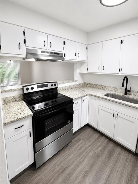 Tiny photo for 1717 NE 2nd Street, Ocala, FL 34470 (MLS # OM727561)