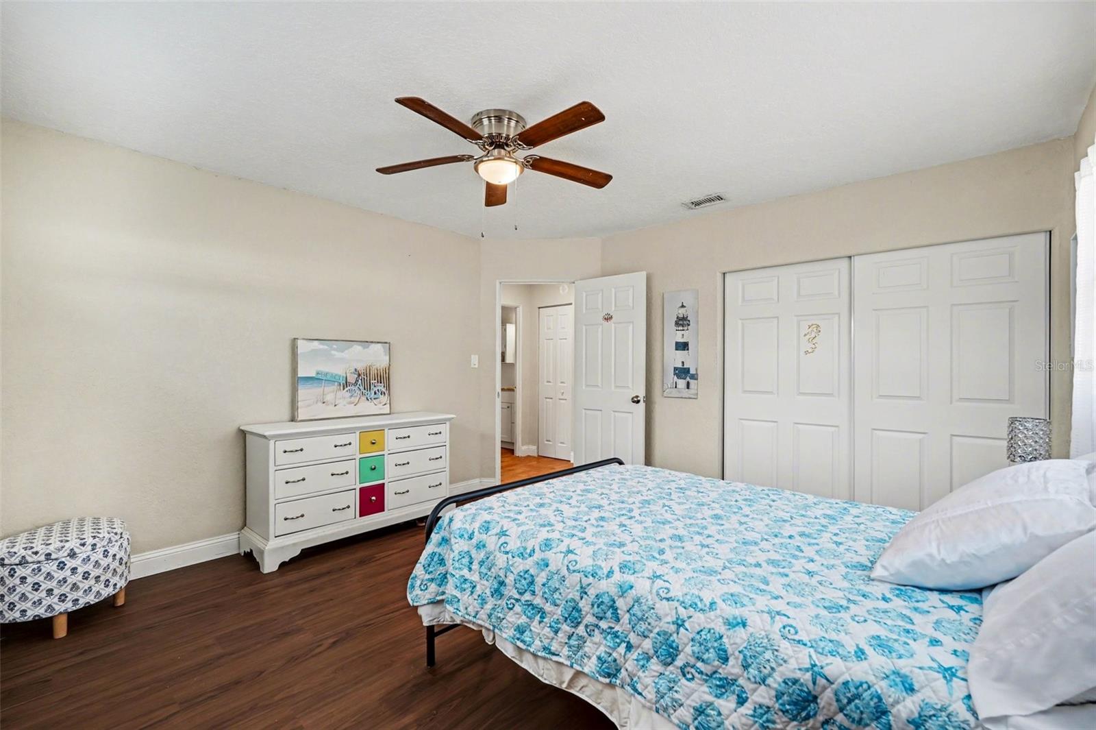 TROPICAL GROVES - Residential