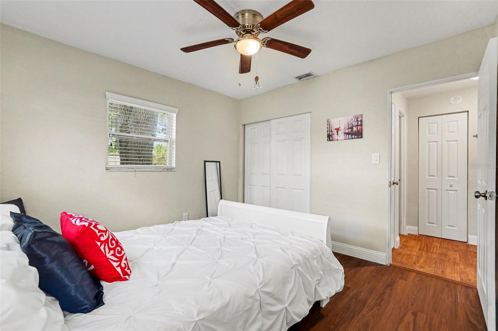 TROPICAL GROVES - Residential