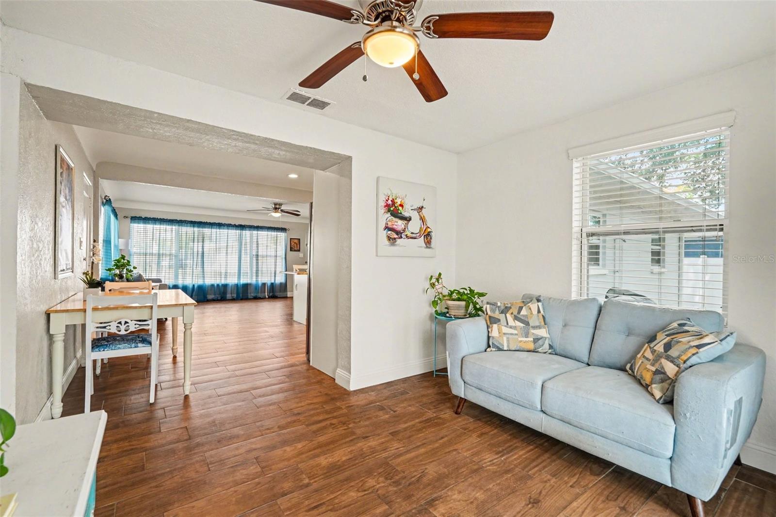 TROPICAL GROVES - Residential