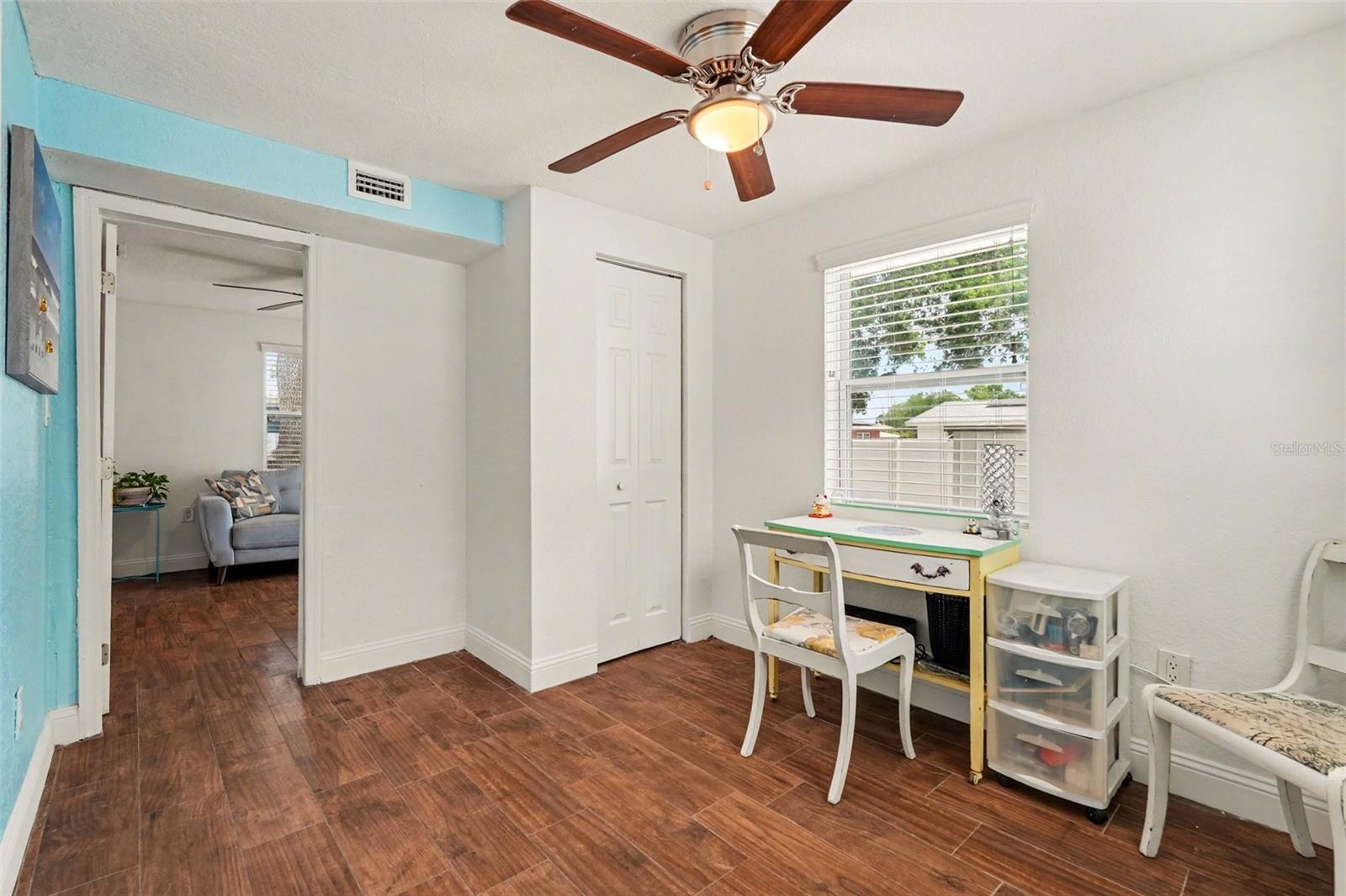 TROPICAL GROVES - Residential