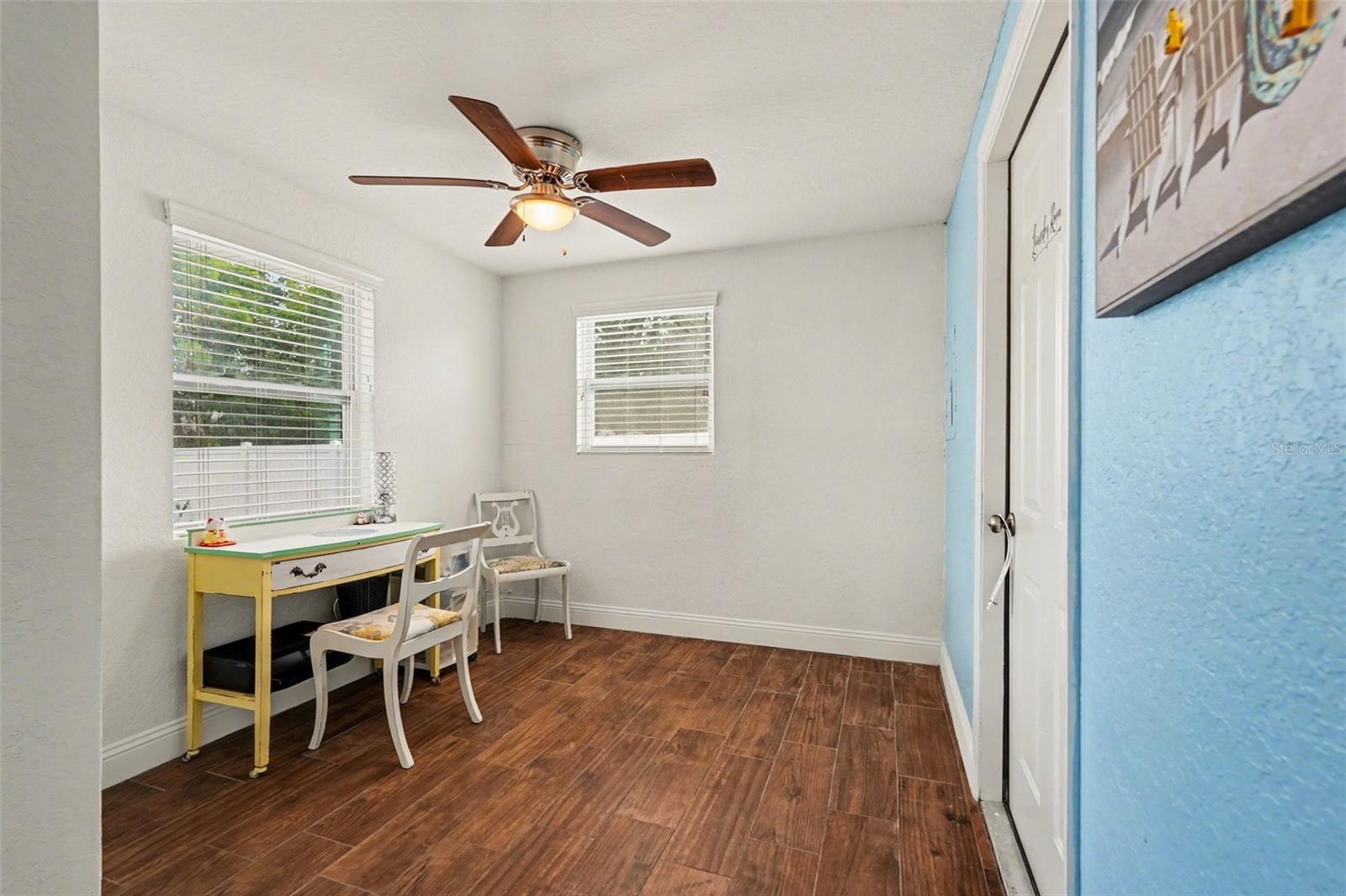 TROPICAL GROVES - Residential