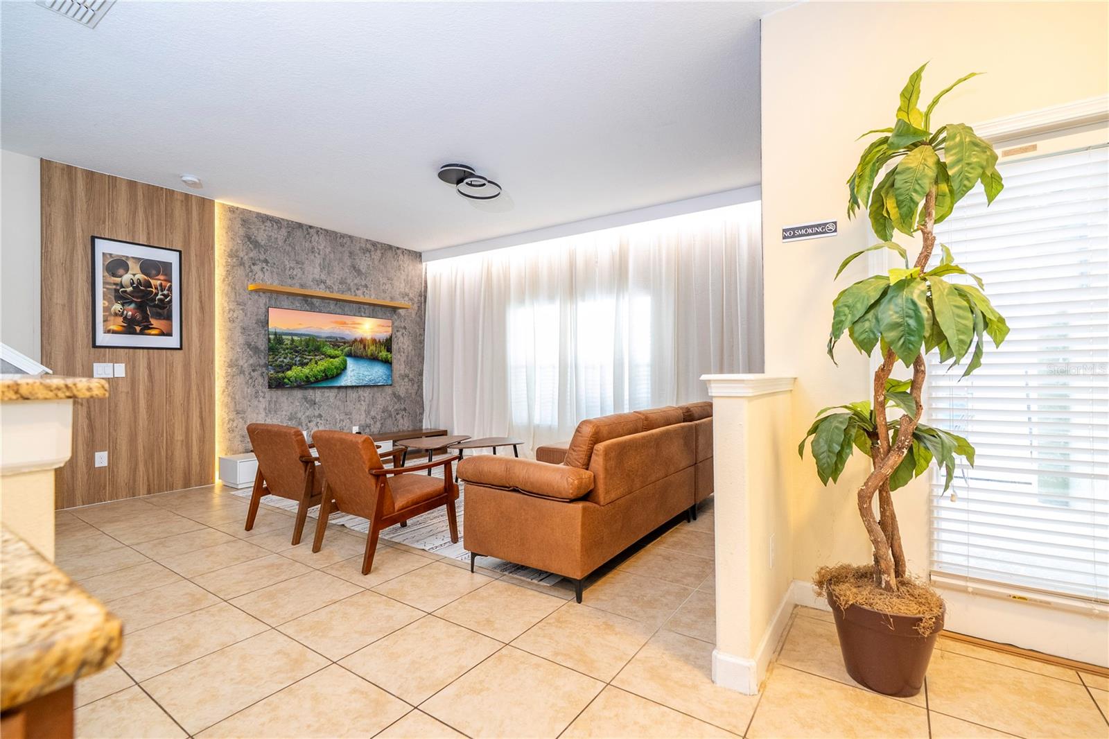 PARADISE PALMS RESIDENCE PH 2 - Residential Lease