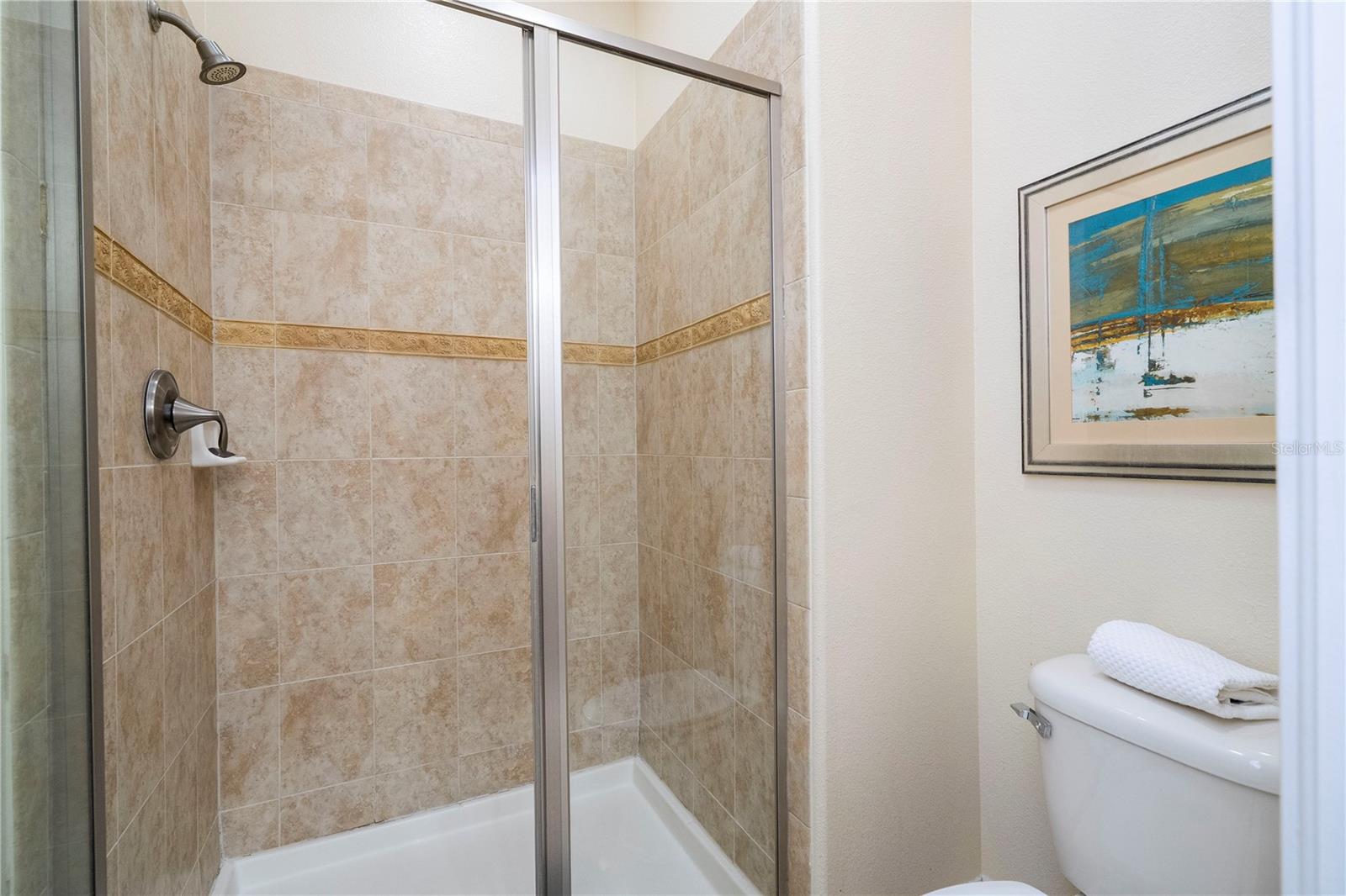 PARADISE PALMS RESIDENCE PH 2 - Residential Lease