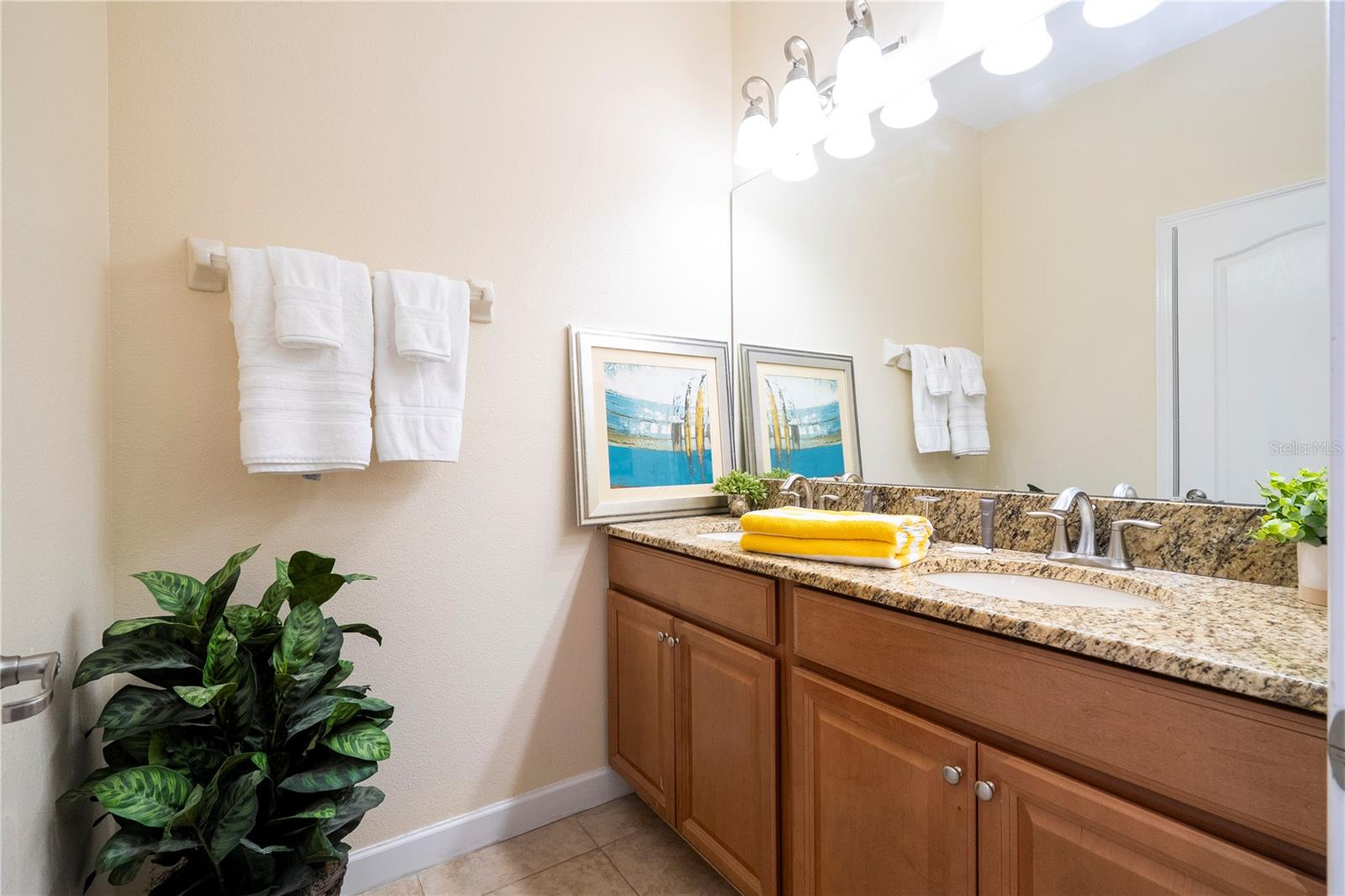 PARADISE PALMS RESIDENCE PH 2 - Residential Lease