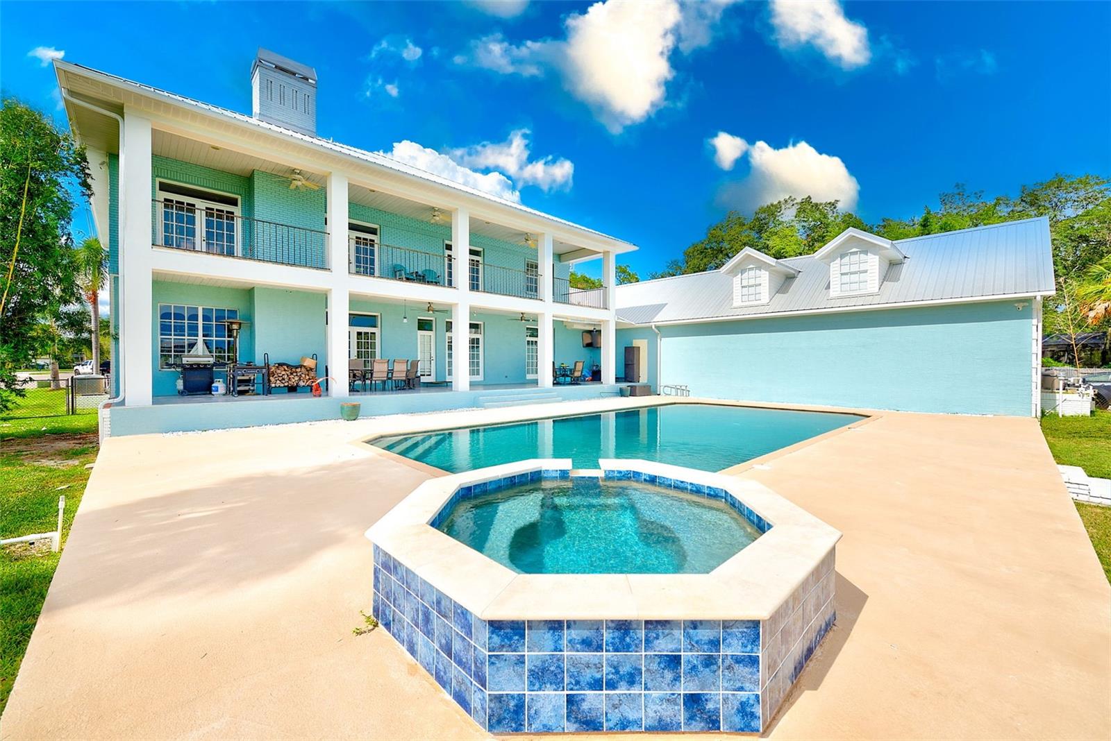 RIVERLACHEN - Residential