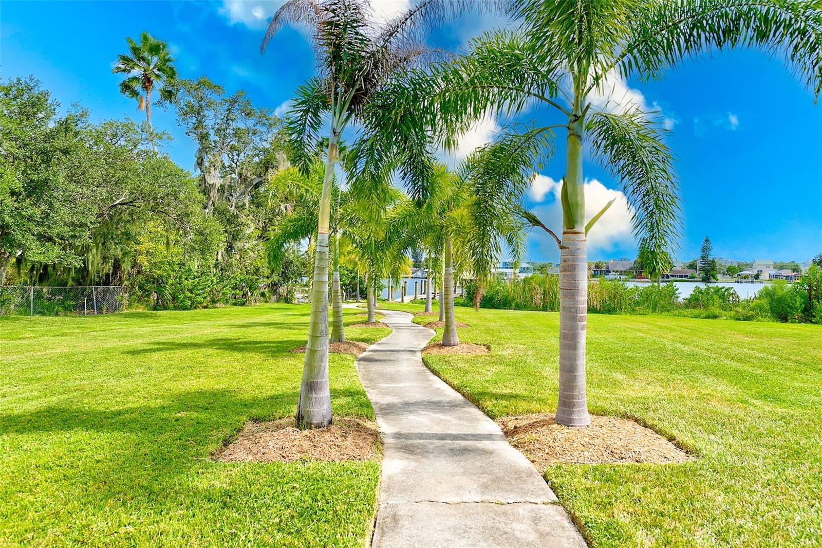 RIVERLACHEN - Residential